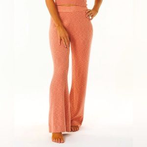 NWT Ripcurl Tropics knit pants in size Small in coral color.